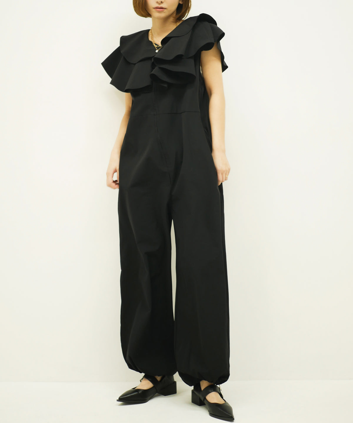 モデルサイズ：160cm B84 W61 H84 / 着用：ブラック