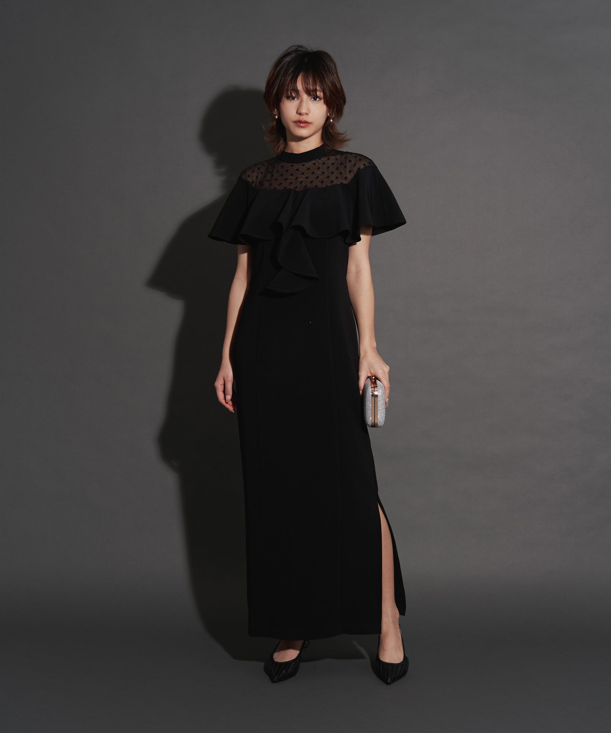 モデルサイズ：162cm B80 W59 H83
 着用：ブラック M