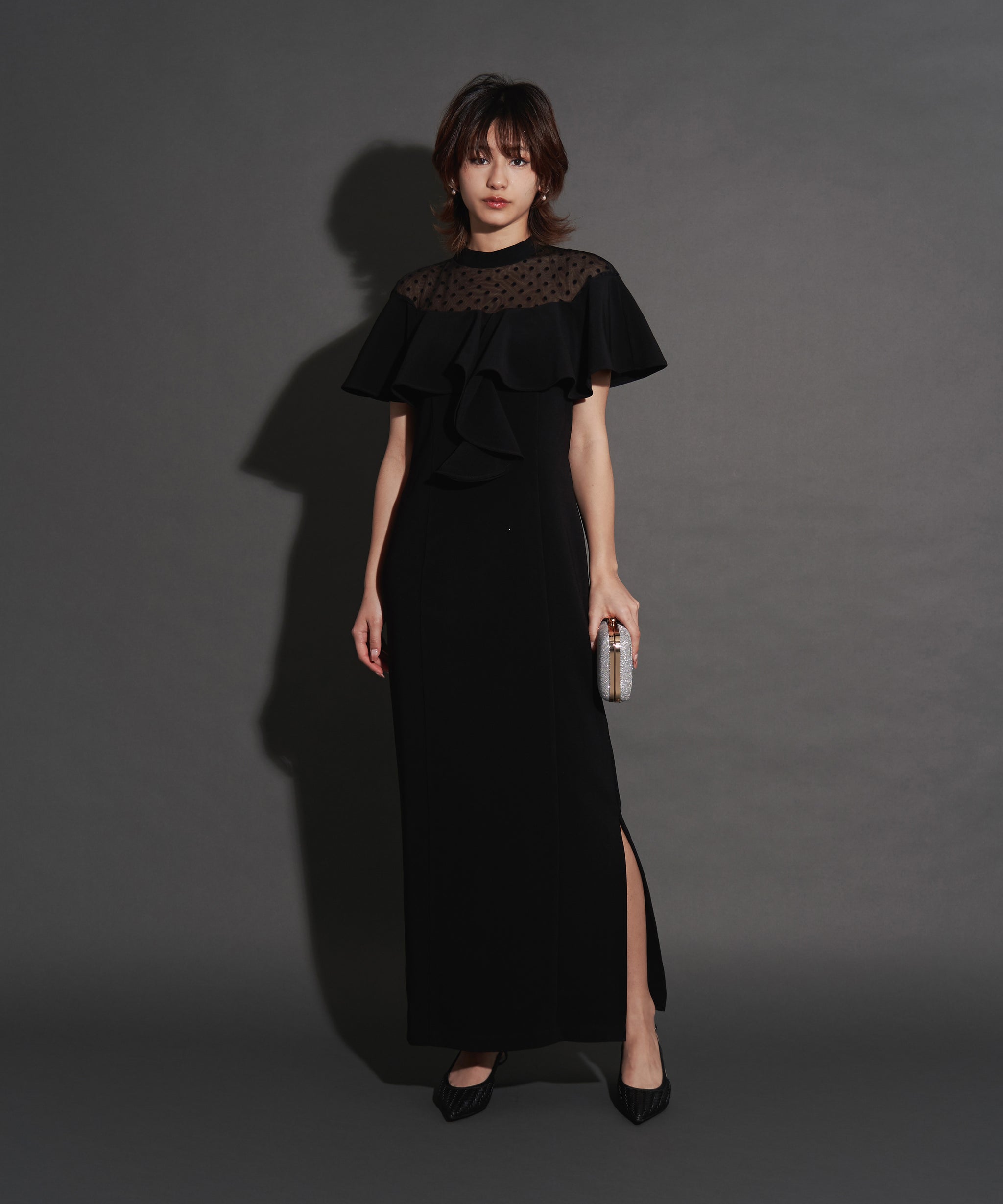 モデルサイズ：162cm B80 W59 H83
 着用：ブラック M