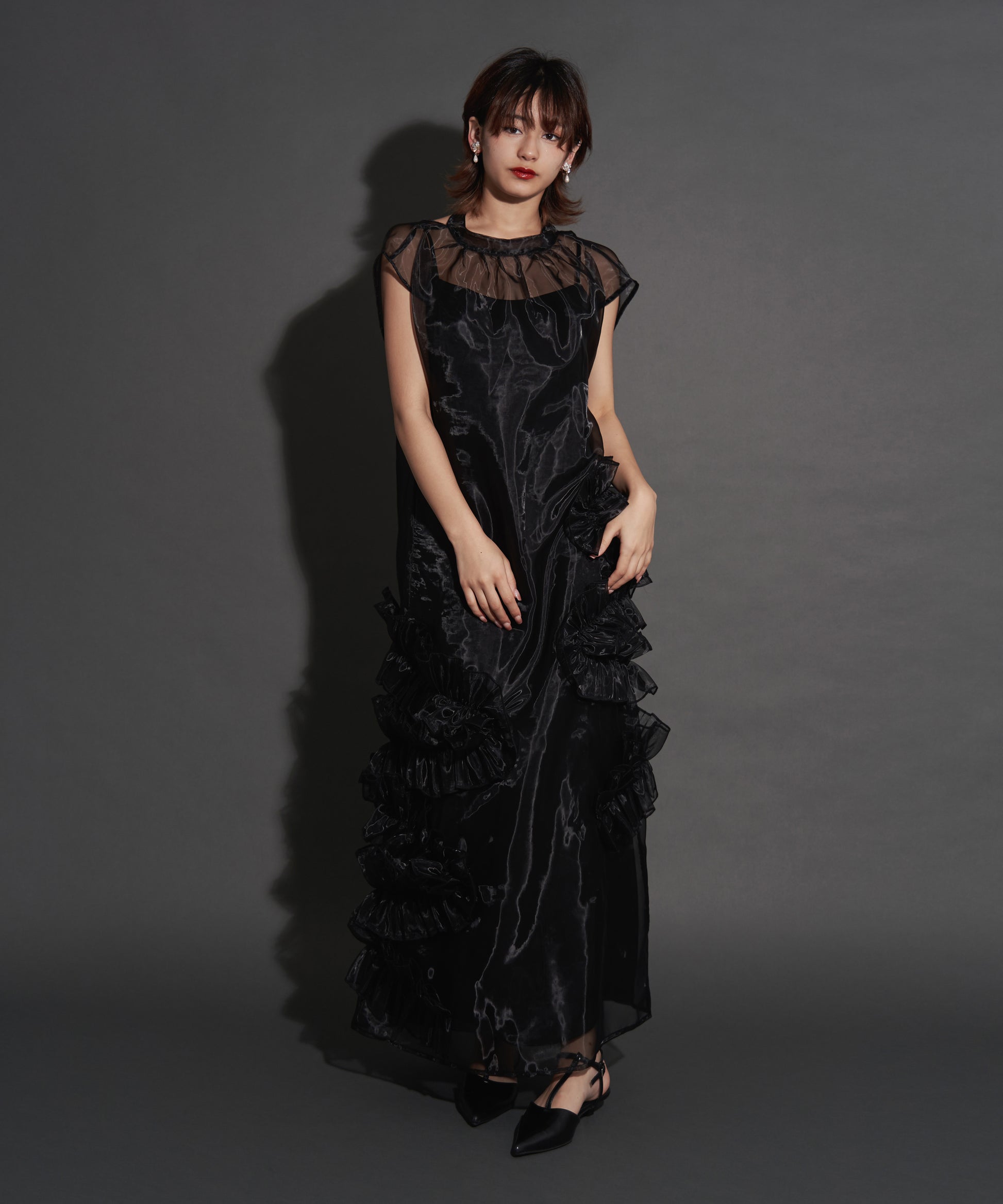 モデルサイズ：162cm B80 W59 H83
着用：ブラック M