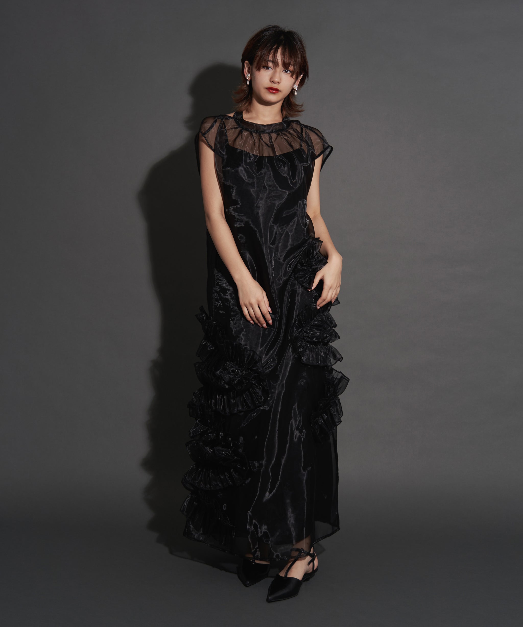 モデルサイズ：162cm B80 W59 H83
着用：ブラック M