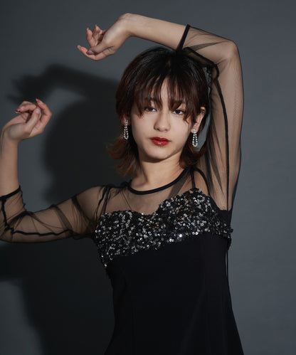 モデルサイズ：162cm B80 W59 H83 / 着用：ブラック M