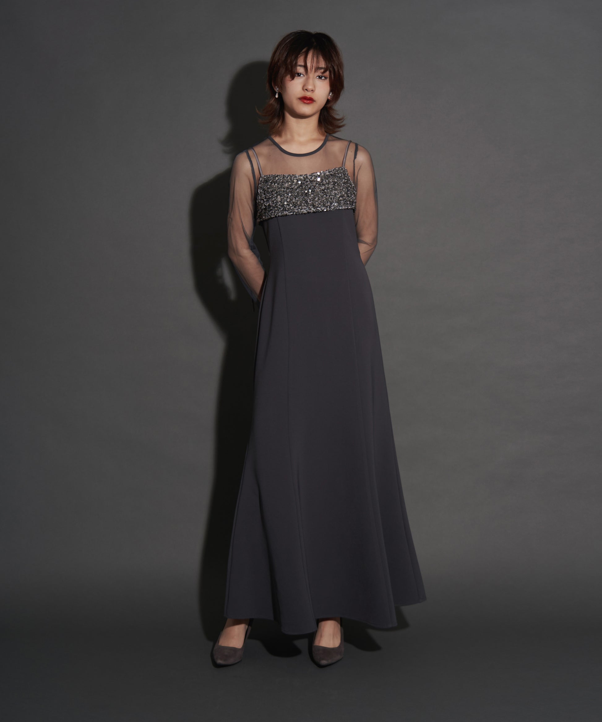 モデルサイズ：162cm B80 W59 H83 / 着用：チャコールグレー M