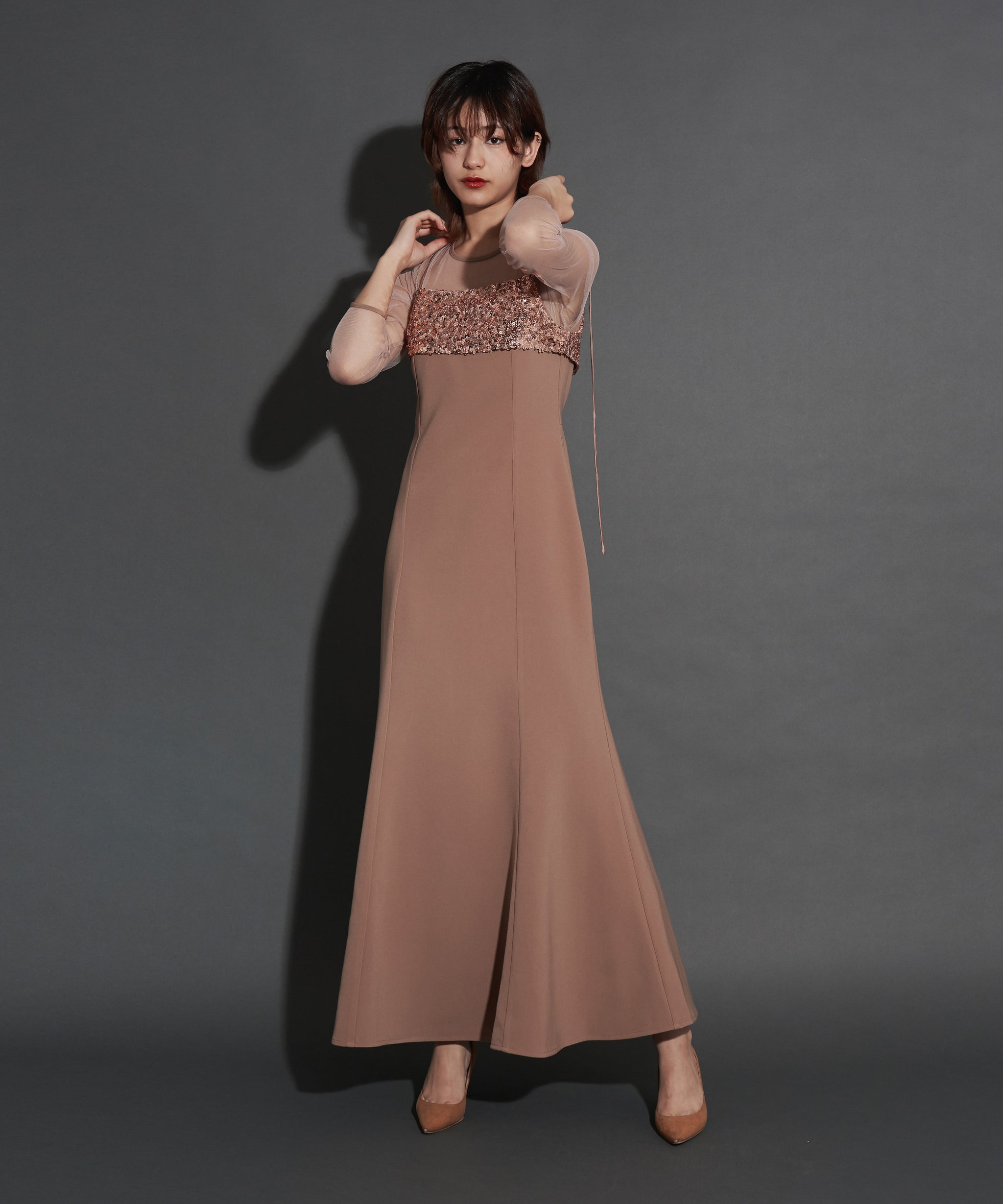 モデルサイズ：162cm B80 W59 H83 / 着用：ベージュ M