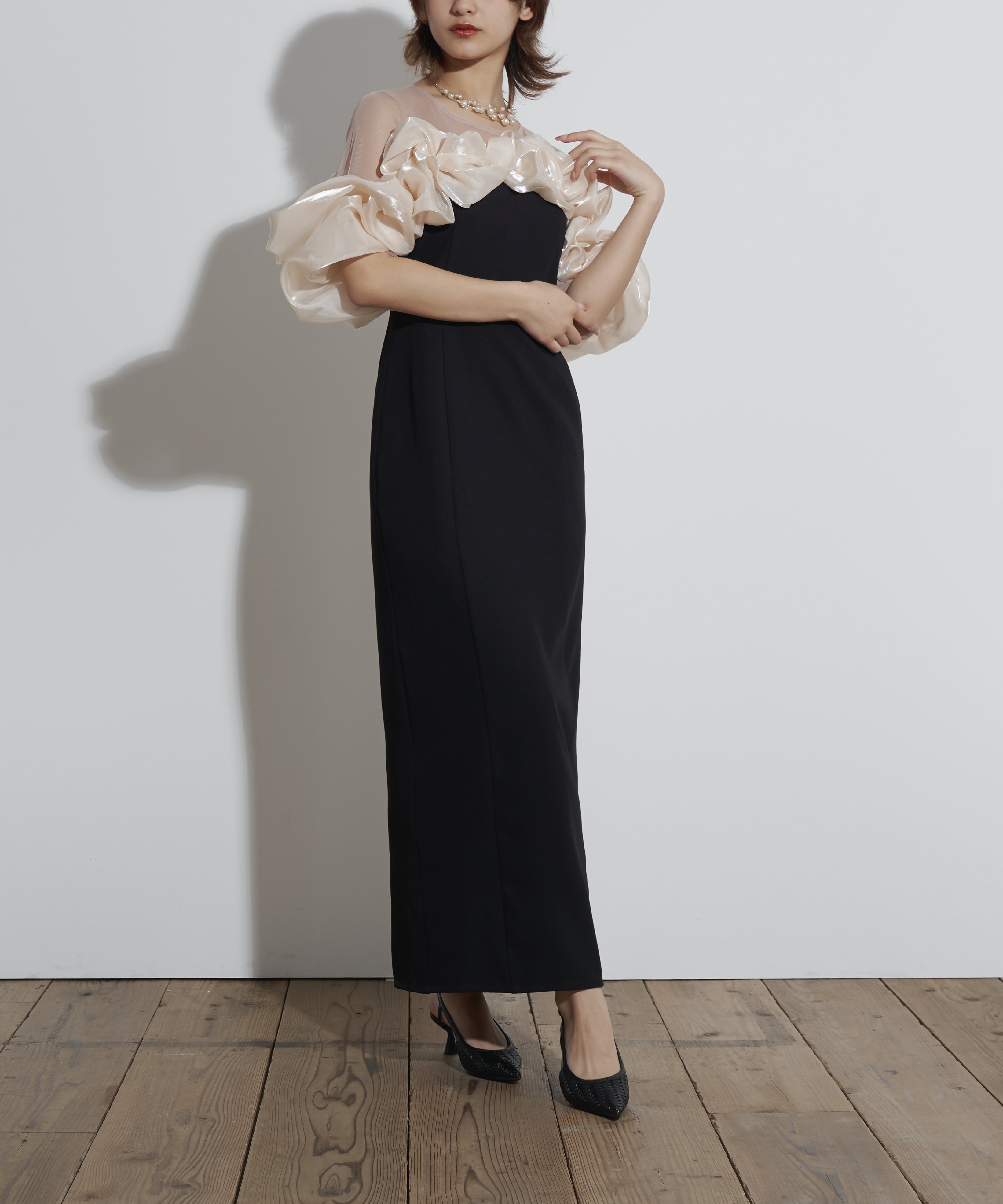 VOLUME RAFFLE DRESS