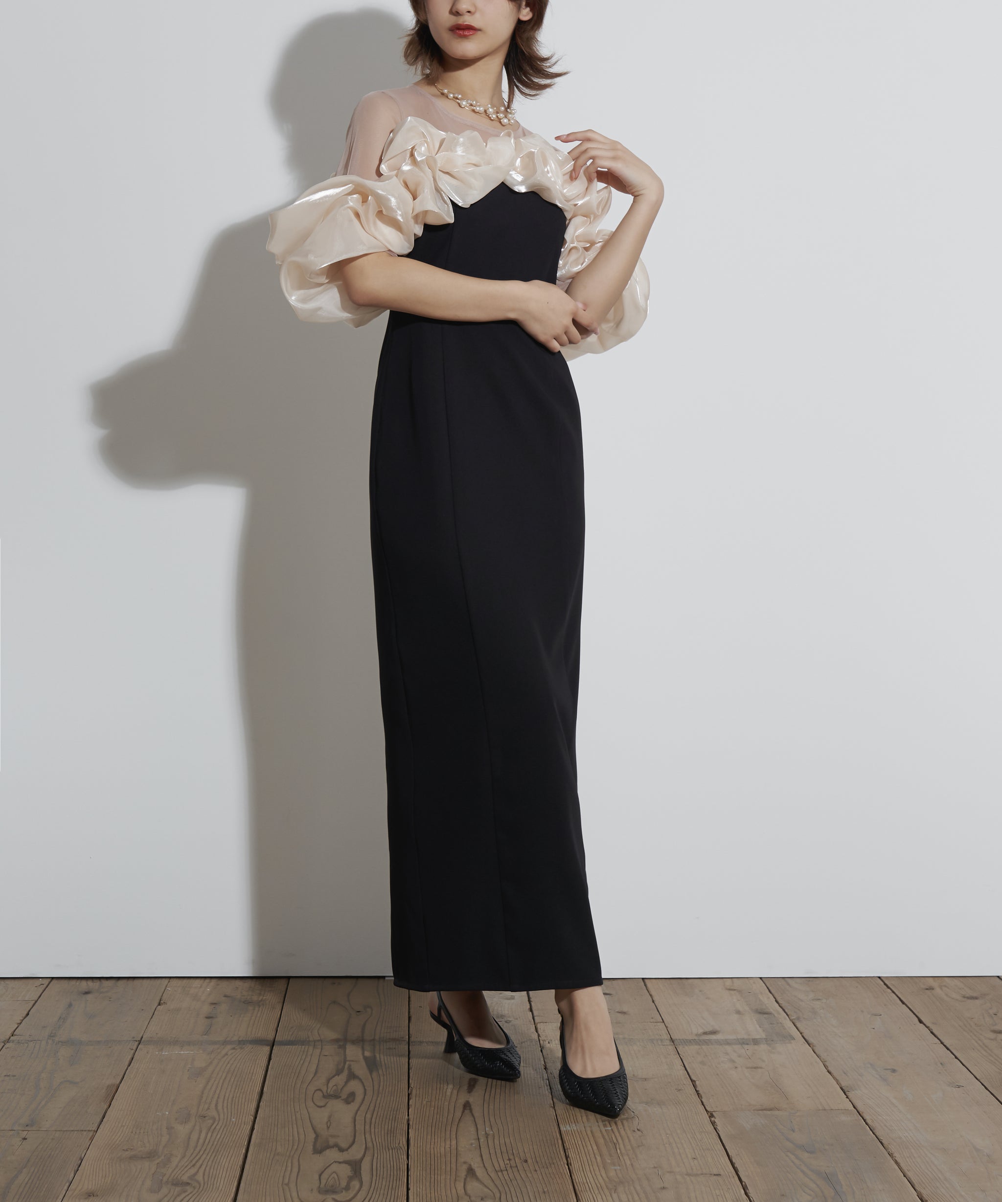 VOLUME RAFFLE DRESS