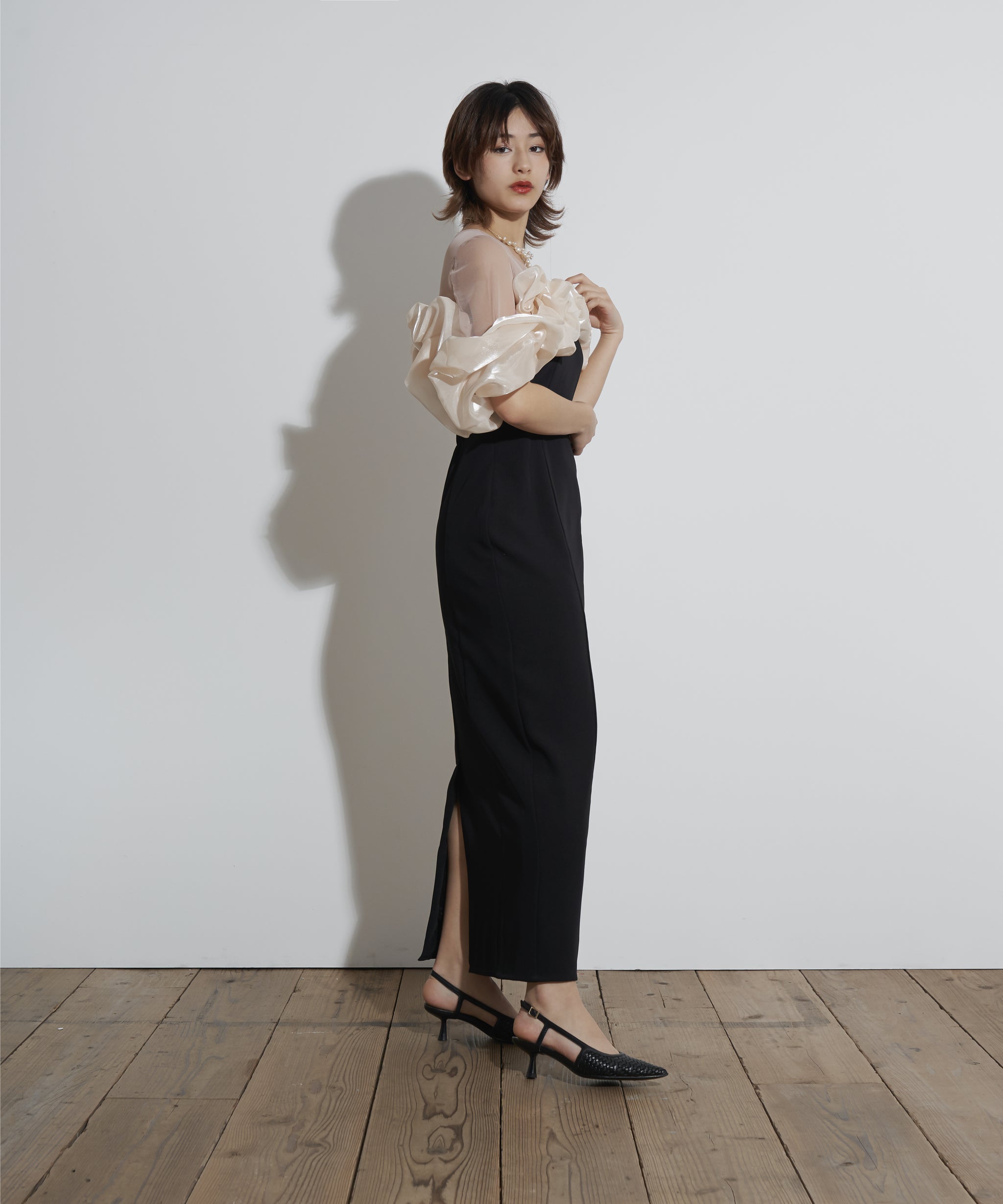 VOLUME RAFFLE DRESS