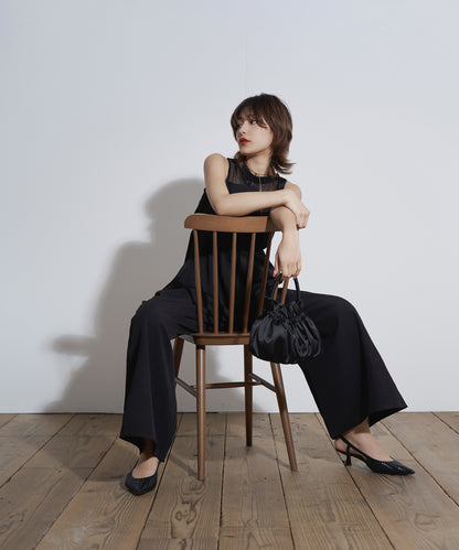 モデルサイズ：162cm B80 W59 H83 / 着用：ブラック